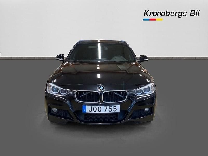 Begagnad BMW 320 M Sport 184 HK (135 kW) 2015 Svart Kombi