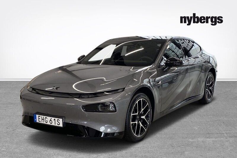 Grå Begagnad 2023 XPENG P7 AWD Performance Sedan | 709 000 kr - Bild 1/4