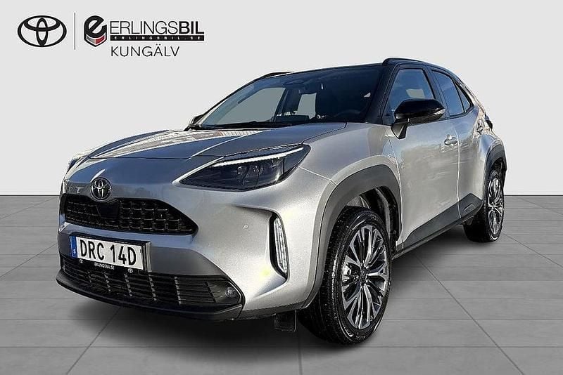 Silver Begagnad 2024 Toyota Yaris Cross Style SUV | 309 900 kr - Bild 1/4
