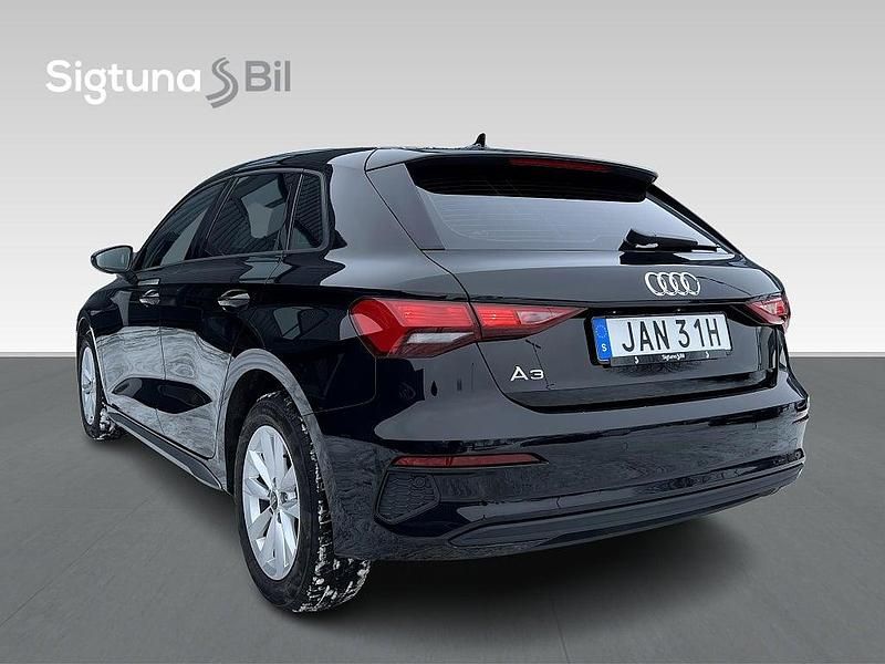 Begagnad Audi A3 Sportback Proline 150 HK (110 kW) 2023 Svart Halvkombi