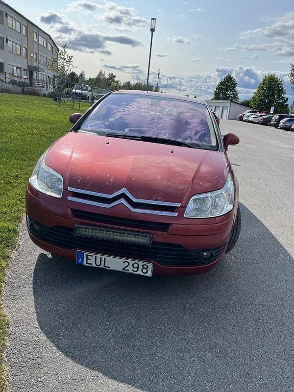 Röd Begagnad 2008 Citroën C4 Halvkombi | 13 000 kr - Bild 1/4