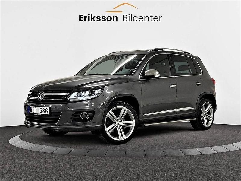 Grå Begagnad 2012 VW Tiguan R-line SUV | 109 900 kr (Marknadspris) - Bild 1/4