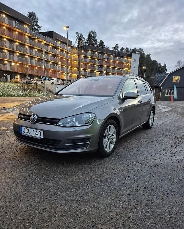 Begagnad 2016 VW Golf VII Kombi | 59 900 kr (Superpris) - Bild 1/4