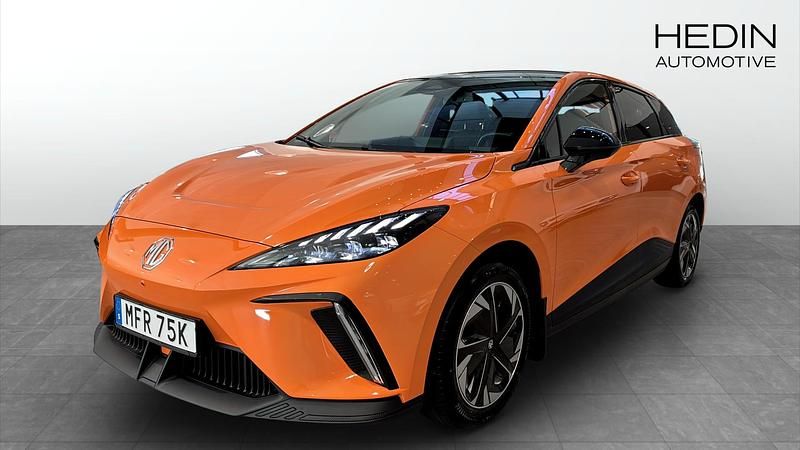 Orange Begagnad 2022 MG MG4 EV Luxury Halvkombi | 279 900 kr - Bild 1/4
