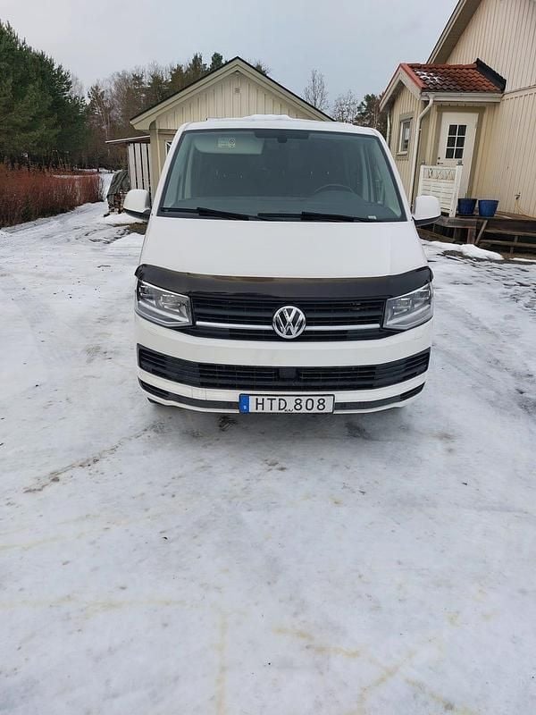 Begagnad 2017 VW Transporter Van | 218 900 kr - Bild 1/4