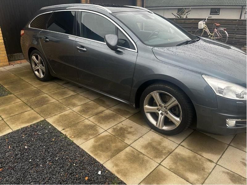 Grå Begagnad 2014 Peugeot 508 Kombi | 72 000 kr (Marknadspris) - Bild 1/4
