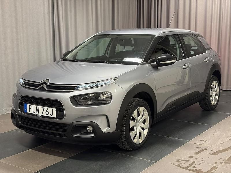 Grå Begagnad 2019 Citroën C4 Cactus PureTech Halvkombi | 119 900 kr (Marknadspris) - Bild 1/4