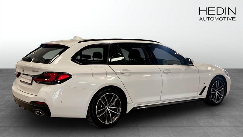 Begagnad BMW 520 M Sport 190 HK (139 kW) 2020 Vit Kombi