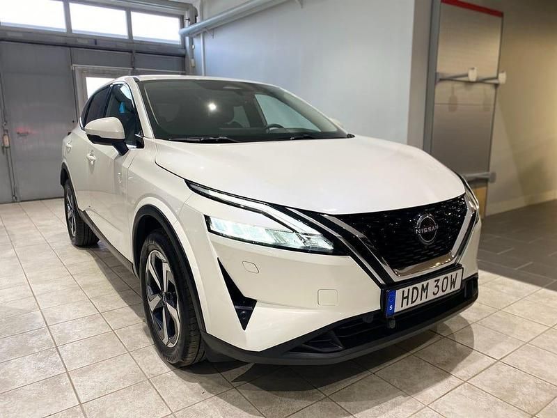 Begagnad Nissan Qashqai N-Connecta 158 HK (116 kW) 2023 Vit SUV