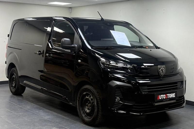 Svart Begagnad 2024 Peugeot Expert Van | 369 900 kr (Lite dyr) - Bild 1/4