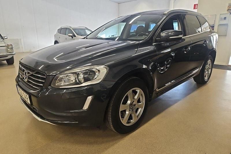 Grå Begagnad 2014 Volvo XC60 Summum SUV | 99 500 kr (Bra pris) - Bild 1/4