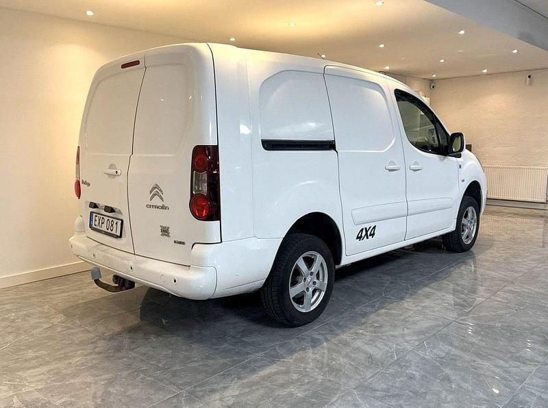 Begagnad Citroën Berlingo Propack Edition 99 HK (72 kW) 2015 Vit Minibuss
