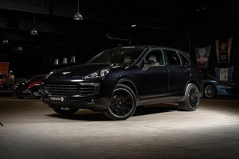 Begagnad 2015 Porsche Cayenne S SUV | 549 500 kr - Bild 1/4