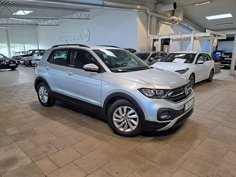 Silver (reflex silver metallic) Begagnad 2019 VW T-Cross Comfortline SUV | 149 000 kr (Marknadspris) - Bild 1/4