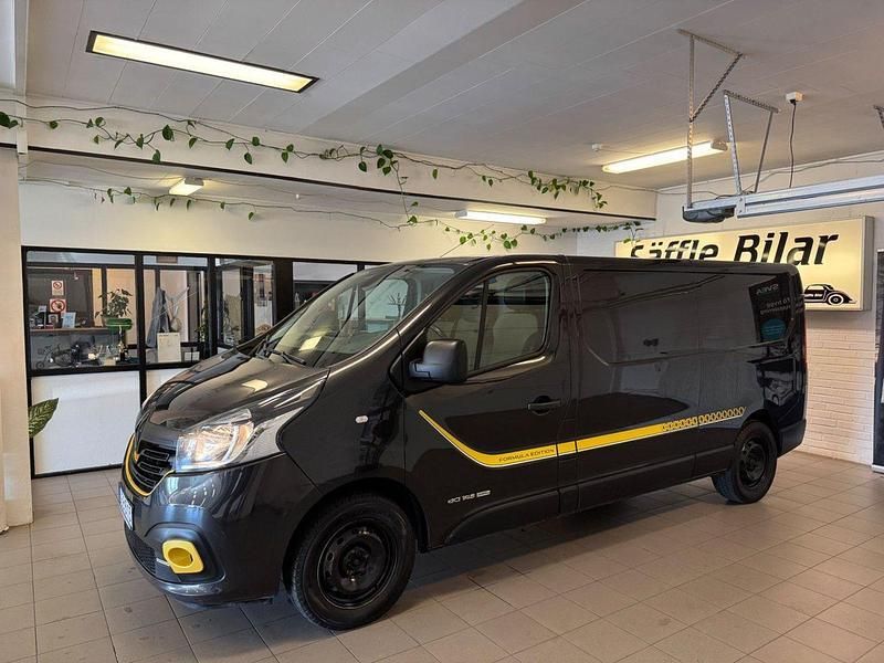 SÅLD Begagnad 2018 Renault Trafic 146 HK Van – 66143 SÄFFLE