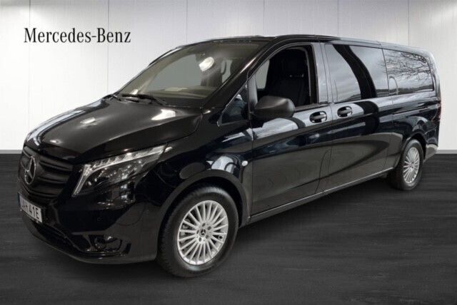 Svart (black) Begagnad 2023 Mercedes e-Vito Minibuss | 624 875 kr (Lite dyr) - Bild 1/4