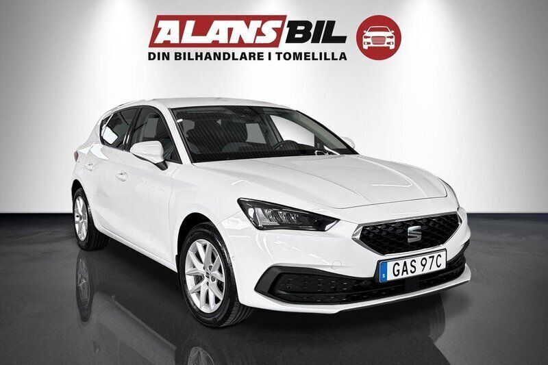 Vit Begagnad 2020 Seat Leon Style Halvkombi | 164 000 kr (Marknadspris) - Bild 1/4