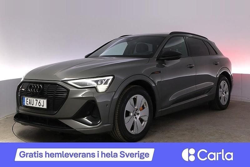 Grå Begagnad 2022 Audi e-tron S-Line SUV | 399 900 kr (Marknadspris) - Bild 1/4