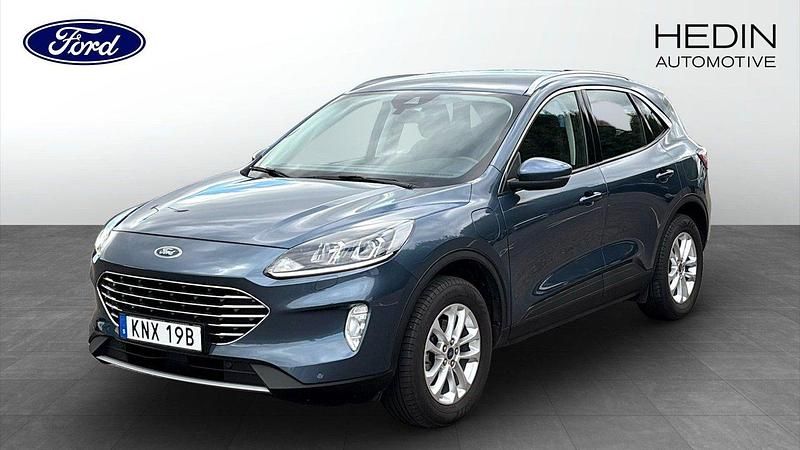 Blå (blue) Begagnad 2021 Ford Kuga Titanium SUV | 205 000 kr (Bra pris) - Bild 1/4