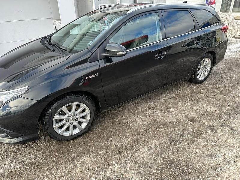 Begagnad Toyota Auris Touring Sports 136 HK (100 kW) 2017 Kombi