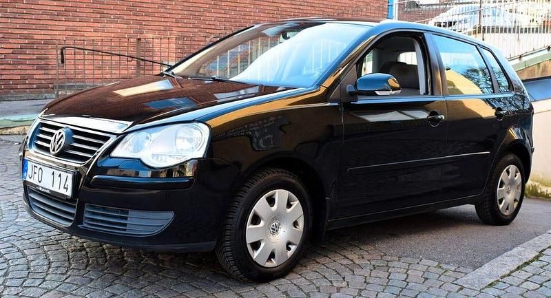 Begagnad VW Polo 81 HK (59 kW) 2008 Svart Halvkombi