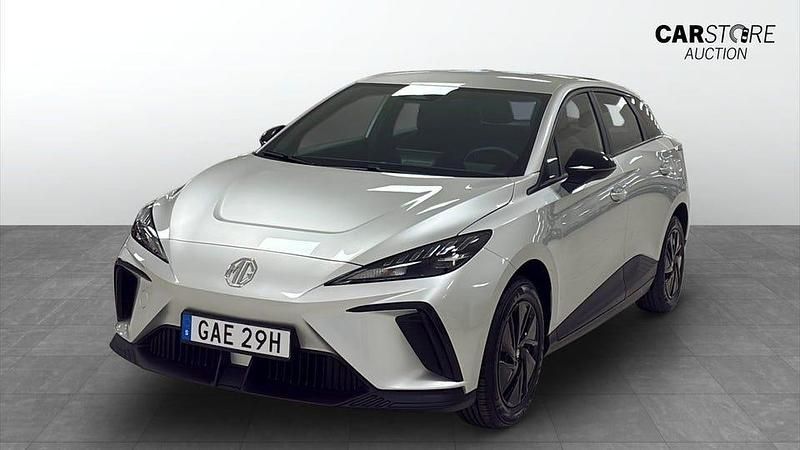 Silver Begagnad 2023 MG MG5 EV Kombi | 224 900 kr (Bra pris) - Bild 1/4