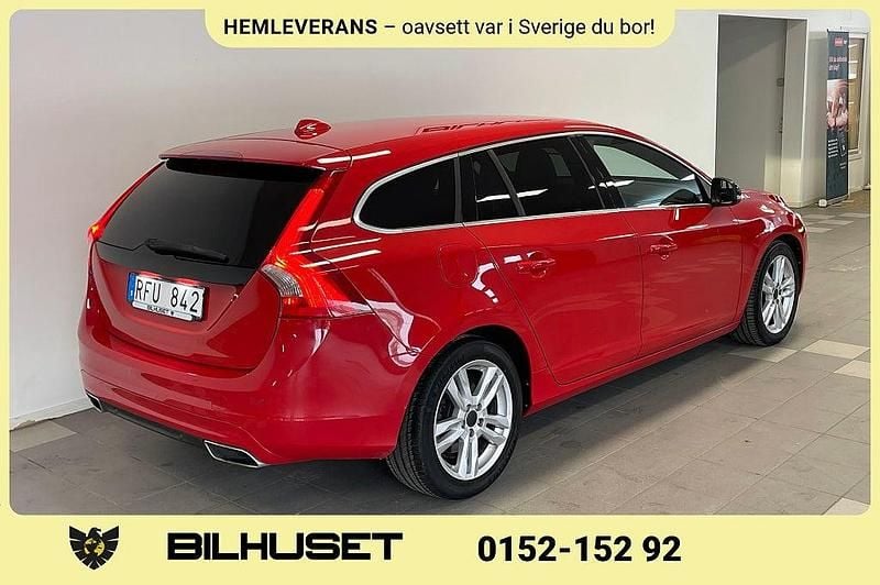 Begagnad Volvo V60 Summum 215 HK (158 kW) 2013 Röd Kombi