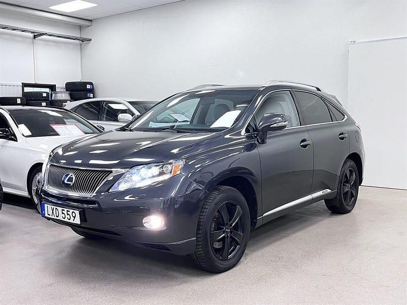 Gråmetallic Begagnad 2011 Lexus RX450h Luxury Line SUV | 159 900 kr (Marknadspris) - Bild 1/4