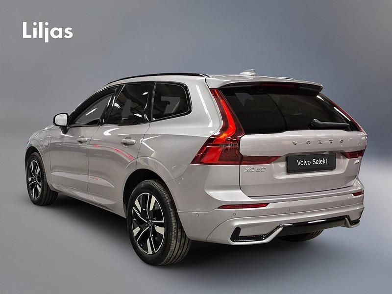 Begagnad Volvo XC60 Plus 350 HK (257 kW) 2025 Silver SUV