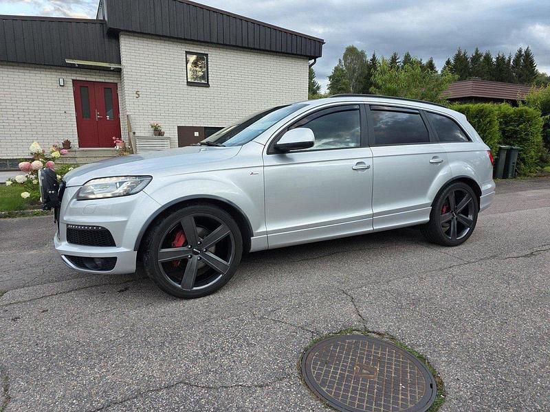 Silver Begagnad 2014 Audi Q7 SUV | 199 000 kr (Marknadspris) - Bild 1/4