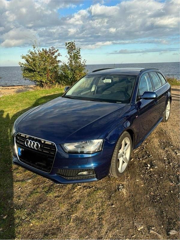 Blå Begagnad 2015 Audi A4 Sport Kombi | 115 000 kr (Marknadspris) - Bild 1/4