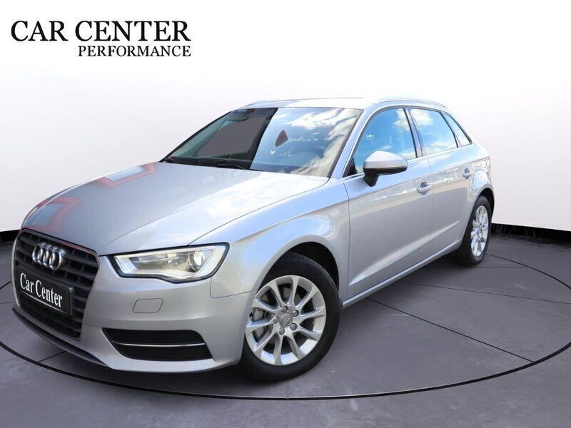 Silver Begagnad 2015 Audi A3 Sportback Attraction Halvkombi | 139 900 kr (Marknadspris) - Bild 1/4