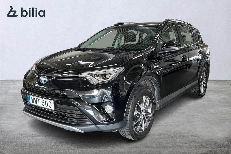 Svart Begagnad 2017 Toyota RAV4 Hybrid Active SUV | 239 900 kr (Marknadspris) - Bild 1/4