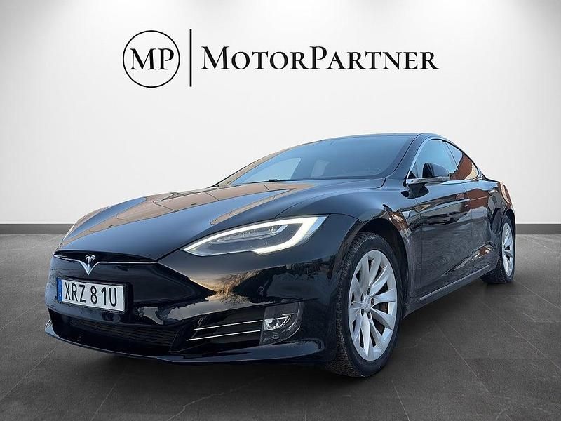Begagnad Tesla Model S Long Range AWD 397 kW (541 HK) 2019 Svart Halvkombi