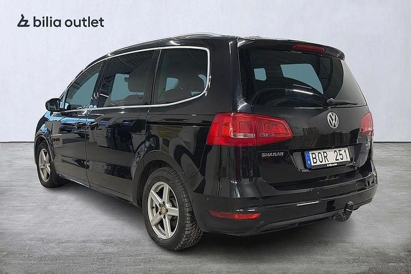 Begagnad VW Sharan 170 HK (125 kW) 2012 Svart Minibuss