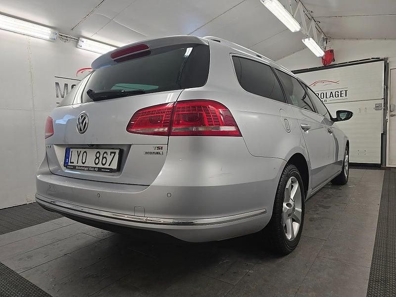 Begagnad VW Passat 150 HK (110 kW) 2011 Silver Kombi