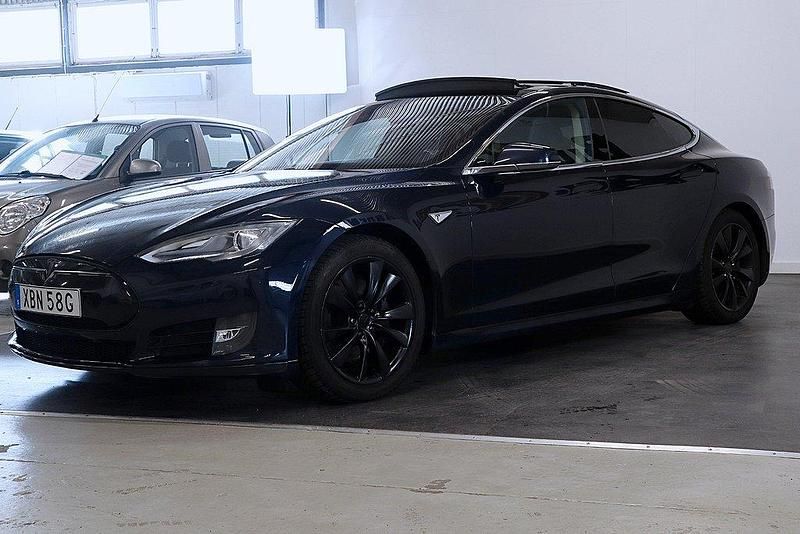 Begagnad Tesla Model S 2013 Blå Halvkombi