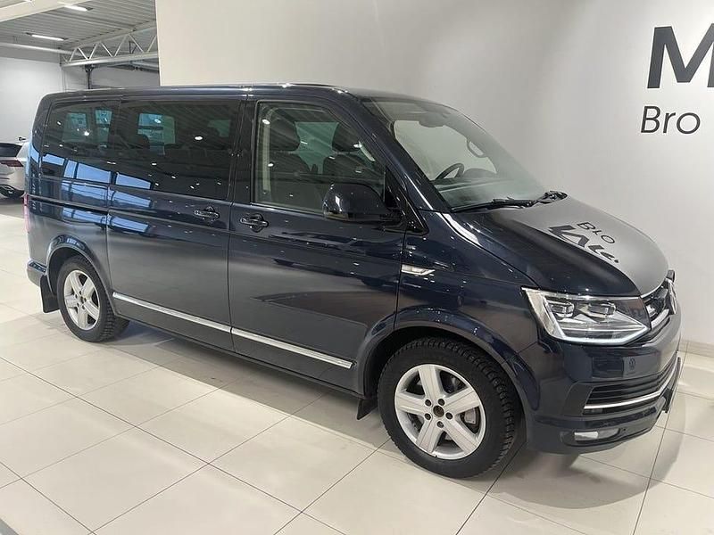 Blå Begagnad 2019 VW Multivan Highline Van | 369 000 kr (Marknadspris) - Bild 1/4
