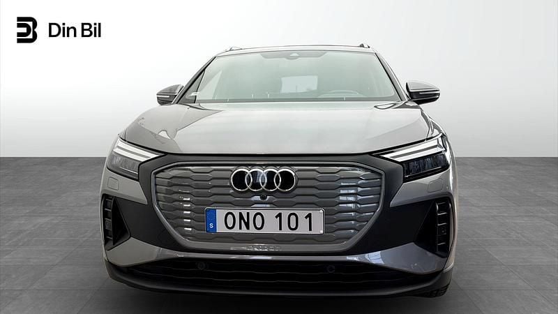 Begagnad Audi Q4 e-tron Proline 210 kW (286 HK) 2023 Grå SUV