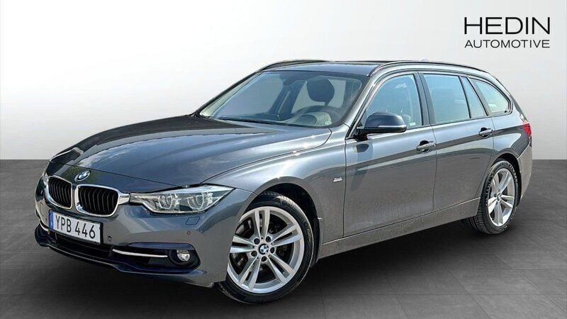 Grå (grey) Begagnad 2017 BMW 330 Sport Line Kombi | 258 700 kr (Marknadspris) - Bild 1/4