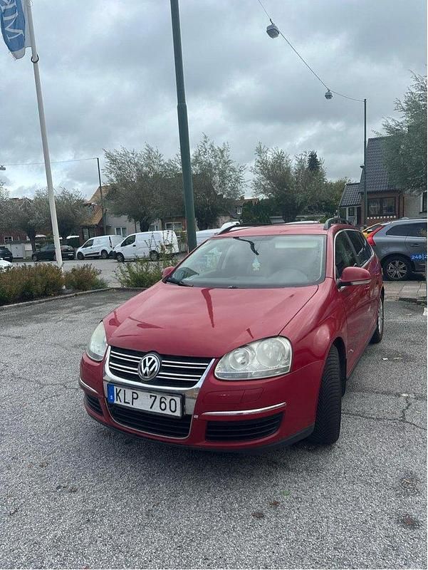 Röd Begagnad 2008 VW Golf VI Kombi | 24 500 kr (Lite dyr) - Bild 1/4