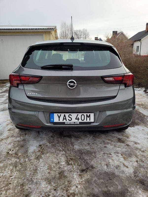 Begagnad Opel Astra 145 HK (106 kW) 2021