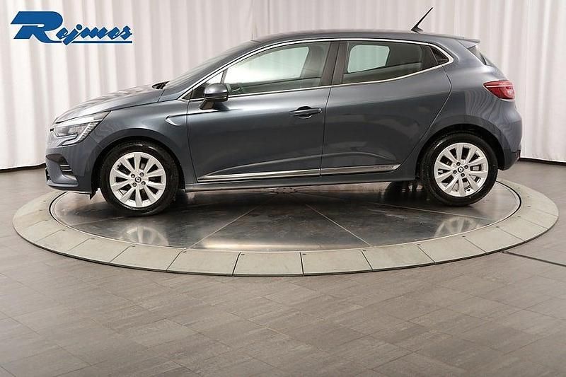 Begagnad Renault Clio V Intens 91 HK (66 kW) 2022 Grå titanium kpn met Halvkombi