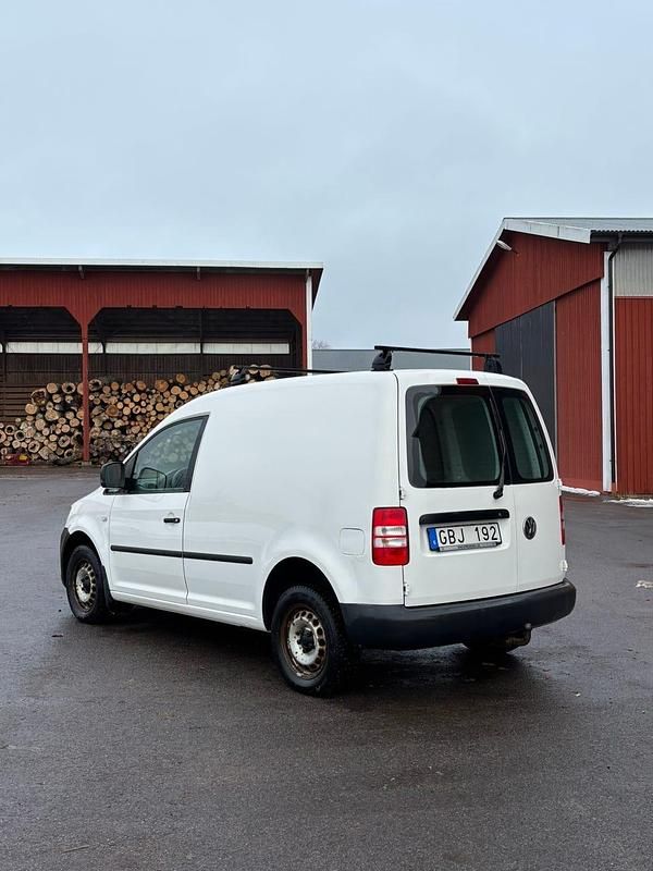 Begagnad VW Caddy 110 HK (80 kW) 2014 Minibuss
