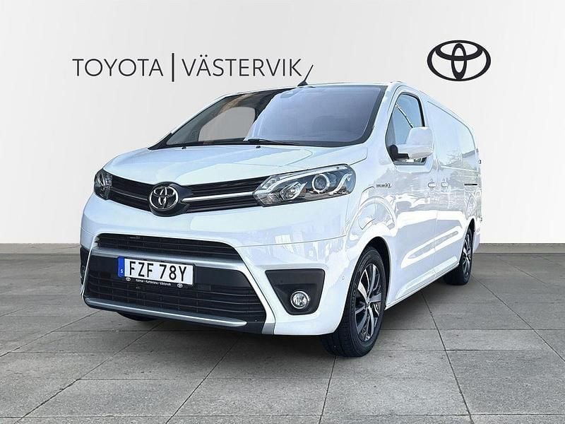 Vit Begagnad 2021 Toyota Proace Van | 369 900 kr (Dyr) - Bild 1/4