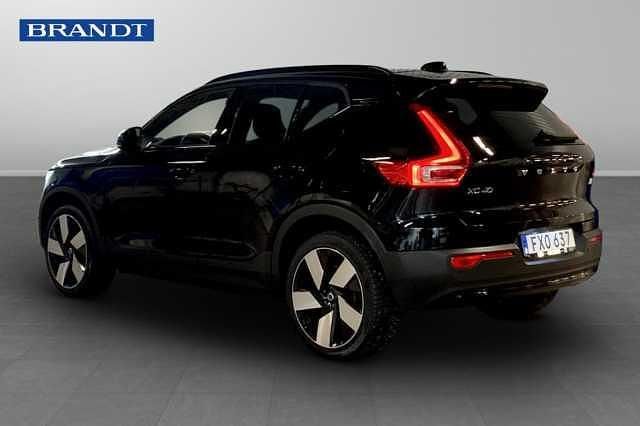 Begagnad Volvo XC40 Single Motor 175 kW (238 HK) 2023 Svart SUV