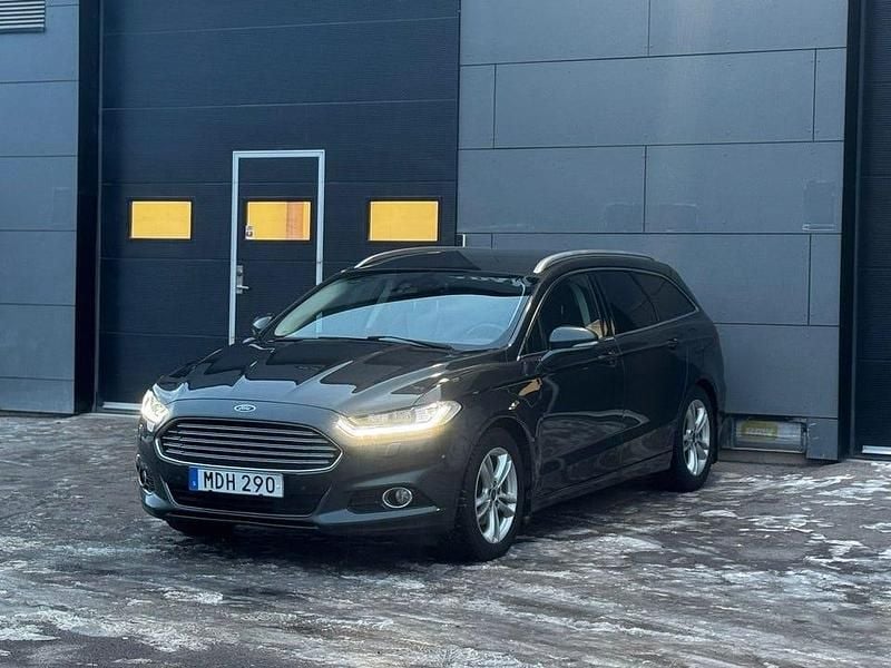 Begagnad Ford Mondeo Titanium 180 HK (132 kW) 2015 Grön Kombi