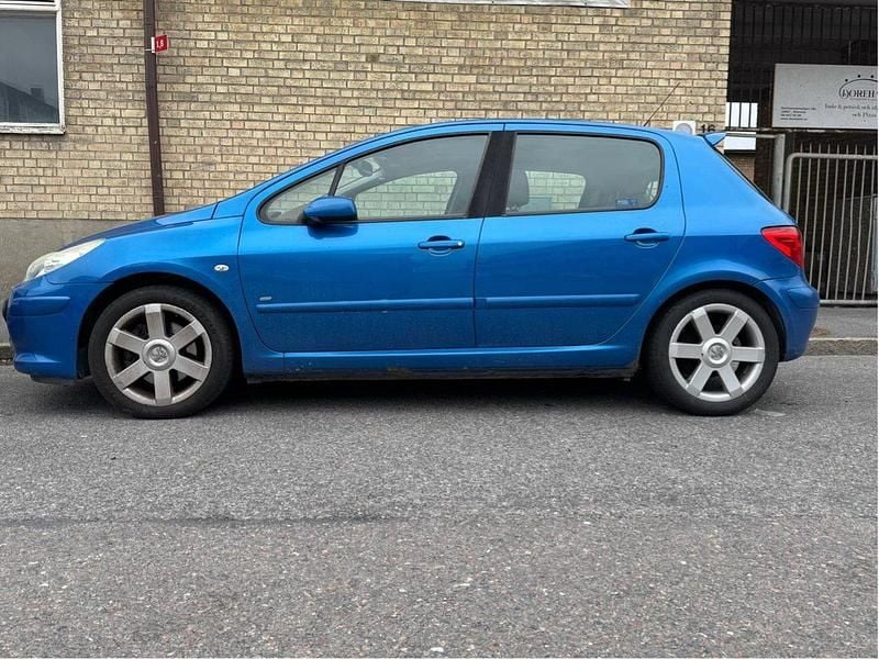 Blå Begagnad 2006 Peugeot 307 Halvkombi | 28 500 kr - Bild 1/4