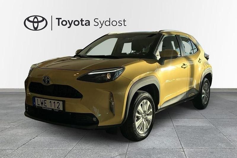 Gul Begagnad 2022 Toyota Yaris Cross Active SUV | 259 000 kr (Marknadspris) - Bild 1/3
