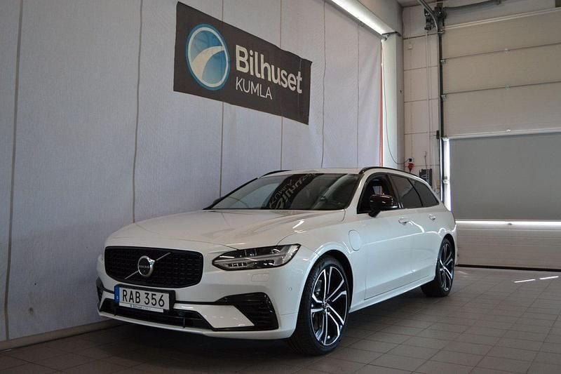Vit Begagnad 2022 Volvo V90 Ultimate Kombi | 519 000 kr (Marknadspris) - Bild 1/4